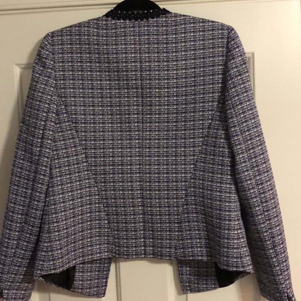 Tahari Blazer - Picture 6 of 6